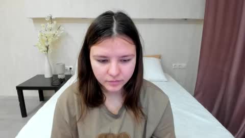 Snapshot of jenny_jimmy chatting on 12/15/25, 01:10 Jenny online show from 12/15/25, 01:10