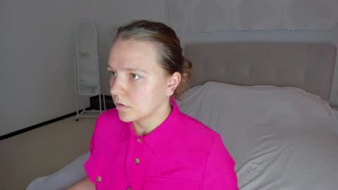 Snapshot of jenny_jimmy chatting on 07/06/26, 09:17 Jenny online show from 07/06/26, 09:17