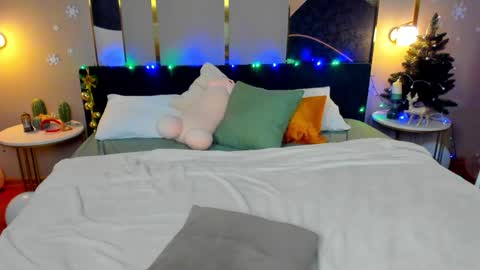 Jennt online show from 01/26/25, 03:59