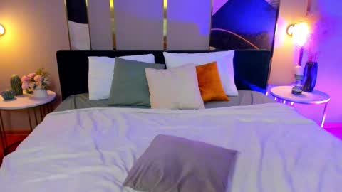 Jennt online show from 02/27/25, 07:12