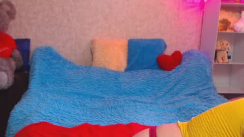 Snapshot of jenny_oliviawow chatting on 04/10/26, 02:00 All the most interesting in private. my room for my smile online show from 04/10/26, 02:00