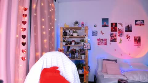 Snapshot of jenny_piper chatting on 02/22/25, 07:01 Jenny Piper online show from 02/22/25, 07:01