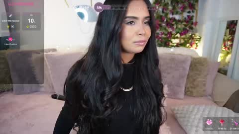 Snapshot of jenny_roberts96 chatting on 02/26/25, 07:05 Jenny Roberts online show from 02/26/25, 07:05