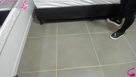 jenny_stark online show from 11/24/25, 11:10