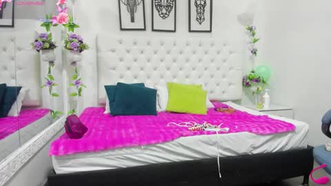 jenny_stark online show from 11/29/25, 11:02