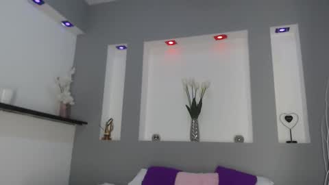 Snapshot of jenny_towers chatting on 02/24/25, 06:05 jenny_towers online show from 02/24/25, 06:05