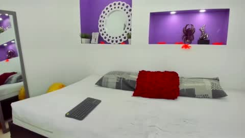 Snapshot of jenny_towers chatting on 10/25/25, 07:08 jenny_towers online show from 10/25/25, 07:08