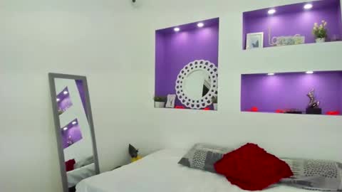 Snapshot of jenny_towers chatting on 11/23/25, 07:02 jenny_towers online show from 11/23/25, 07:02