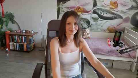 Snapshot of jennycutey chatting on 03/19/26, 04:16 jennycutey online show from 03/19/26, 04:16