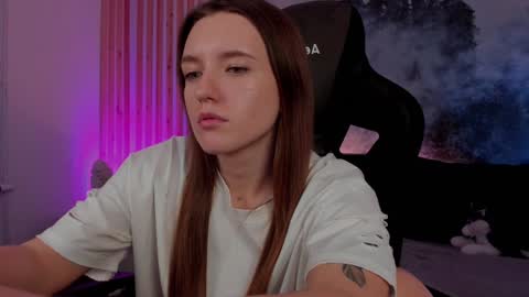 Snapshot of jennydens chatting on 12/03/24, 11:33 Jenny NO Nude online show from 12/03/24, 11:33