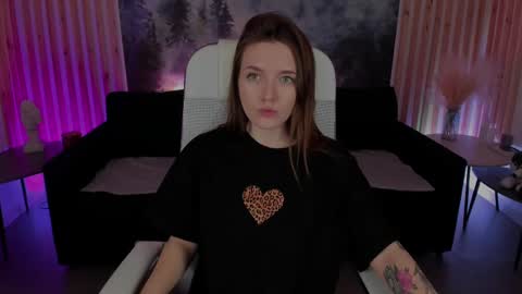 Snapshot of jennydens chatting on 02/26/25, 02:37 Jenny NO Nude online show from 02/26/25, 02:37