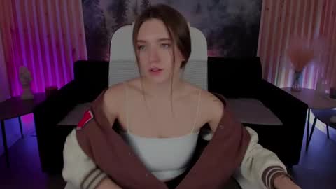 Snapshot of jennydens chatting on 02/26/25, 05:42 Jenny NO Nude online show from 02/26/25, 05:42