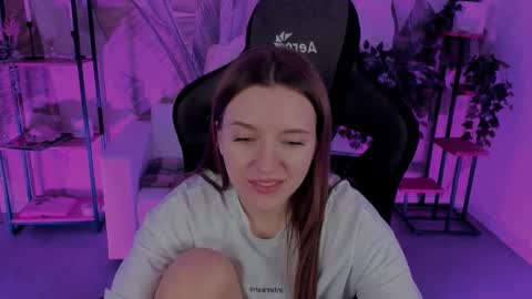 Snapshot of jennydens chatting on 02/28/25, 02:42 Jenny NO Nude online show from 02/28/25, 02:42