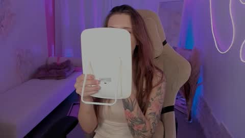 Snapshot of jennydens chatting on 11/04/25, 05:45 Jenny NO Nude online show from 11/04/25, 05:45