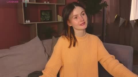 Snapshot of jennyfer_me chatting on 04/28/26, 12:43 jennyfer_me online show from 04/28/26, 12:43
