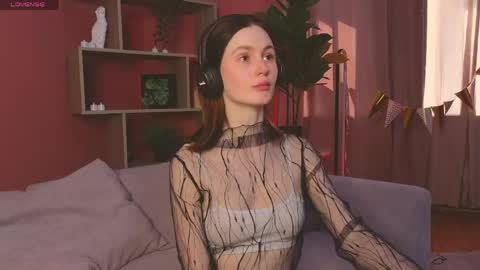 Snapshot of jennyfer_me chatting on 05/03/26, 12:22 jennyfer_me online show from 05/03/26, 12:22