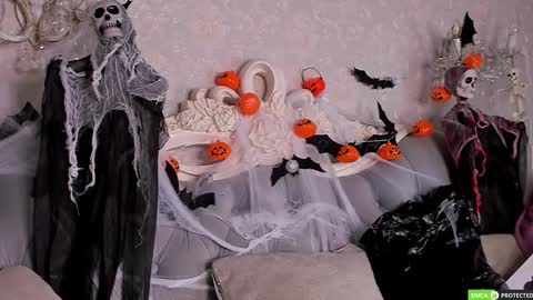 Snapshot of jennyferguson chatting on 10/28/25, 06:10 Jenny Ferguson online show from 10/28/25, 06:10