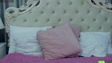 Snapshot of jennyferguson chatting on 11/25/25, 06:08 Jenny Ferguson online show from 11/25/25, 06:08