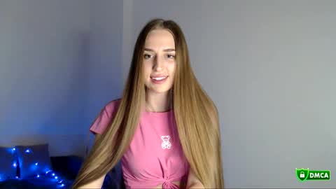 Snapshot of jennyjansen chatting on 11/13/25, 01:54 The Flower Power Models online show from 11/13/25, 01:54