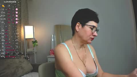 Snapshot of jennymons chatting on 03/10/26, 09:36 Jenny online show from 03/10/26, 09:36