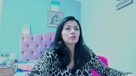 Snapshot of jennywatts_ chatting on 02/25/25, 10:07 Jenny online show from 02/25/25, 10:07
