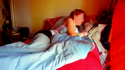 Snapshot of jenovakitty chatting on 11/23/25, 04:29 Jenn - come to my onlyfans online show from 11/23/25, 04:29