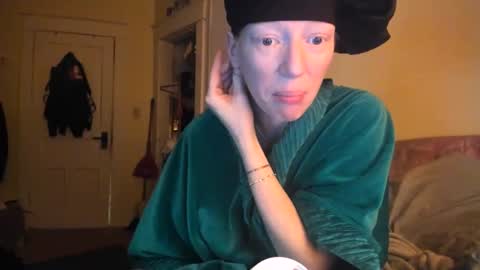 Snapshot of jenovakitty chatting on 11/28/25, 03:58 Jenn - come to my onlyfans online show from 11/28/25, 03:58