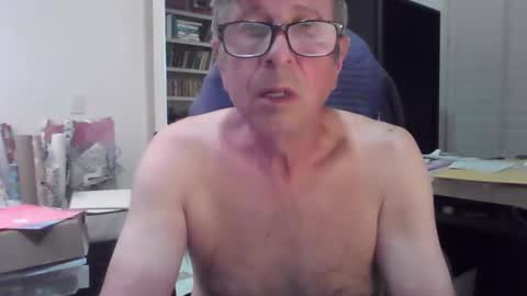 Snapshot of jep56 chatting on 12/15/24, 07:42 jep56 online show from 12/15/24, 07:42