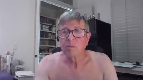 Snapshot of jep56 chatting on 01/16/25, 08:03 jep56 online show from 01/16/25, 08:03