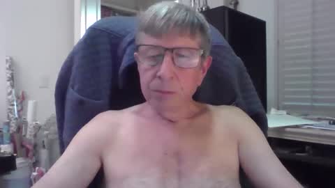 Snapshot of jep56 chatting on 12/15/25, 08:24 jep56 online show from 12/15/25, 08:24