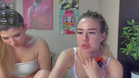 Snapshot of jeremayalove chatting on 12/03/24, 05:20 Hi hi We are Jessie and Betti online show from 12/03/24, 05:20