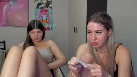 Snapshot of jeremayalove chatting on 03/08/25, 05:22 Hi hi We are Jessie and Betti online show from 03/08/25, 05:22