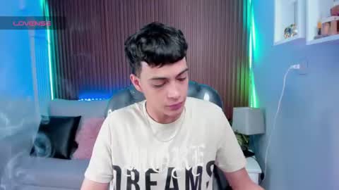 Snapshot of jeremias_1 chatting on 08/06/26, 01:35 JEREMIAS online show from 08/06/26, 01:35