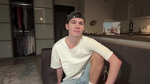 jeremy1scott online show from 11/12/25, 03:18