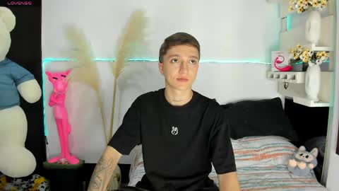 jero independent model online show from 05/22/26, 11:43
