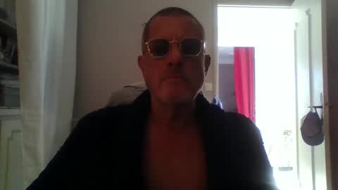 Snapshot of jerflor chatting on 11/03/25, 11:55 jerflor online show from 11/03/25, 11:55