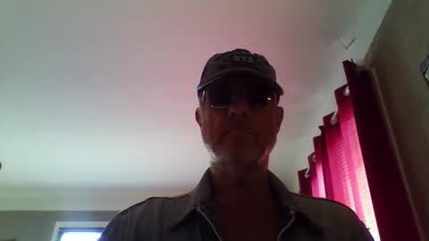 Snapshot of jerflor chatting on 03/21/26, 10:20 jerflor online show from 03/21/26, 10:20