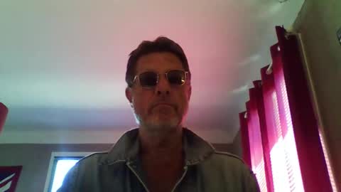 Snapshot of jerflor chatting on 04/04/26, 11:29 jerflor online show from 04/04/26, 11:29