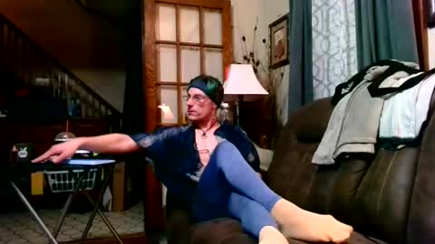 Snapshot of jerkinvinny chatting on 02/08/25, 08:31 Vinn online show from 02/08/25, 08:31