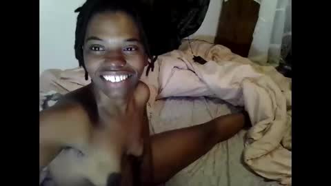 Snapshot of jeroetaggs7 chatting on 03/22/26, 09:13 SkynStarlight online show from 03/22/26, 09:13