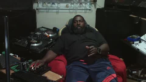 Snapshot of jerry0827 chatting on 06/17/26, 06:27 jerry johnson online show from 06/17/26, 06:27