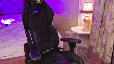 Snapshot of jerry_lucky chatting on 03/08/25, 10:02 Jerry online show from 03/08/25, 10:02