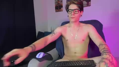 Snapshot of jerrycole_ chatting on 09/25/25, 01:09 Angelo online show from 09/25/25, 01:09