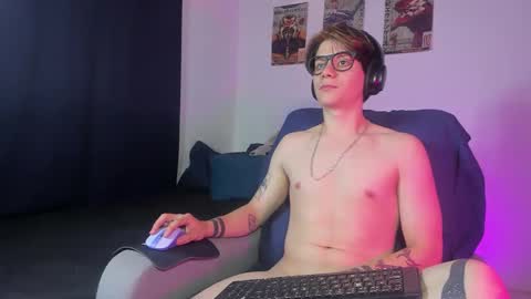 Snapshot of jerrycole_ chatting on 09/28/25, 02:28 Angelo online show from 09/28/25, 02:28