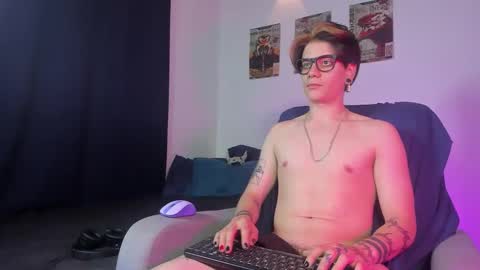 Snapshot of jerrycole_ chatting on 09/30/25, 04:28 Angelo online show from 09/30/25, 04:28