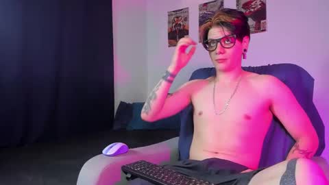 Snapshot of jerrycole_ chatting on 10/01/25, 02:28 Angelo online show from 10/01/25, 02:28