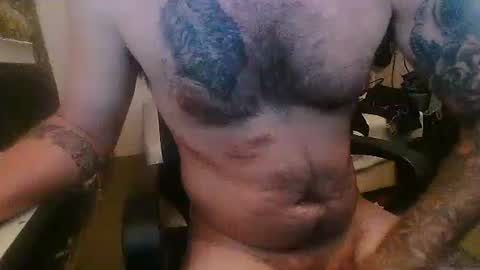 Snapshot of jerrysteinman69 chatting on 04/13/26, 08:31 Girth Brooks online show from 04/13/26, 08:31