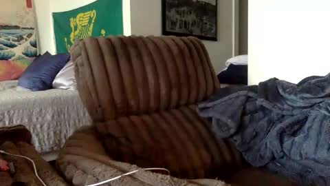 Snapshot of jerseydevl chatting on 02/19/26, 01:40 the jersey devil online show from 02/19/26, 01:40