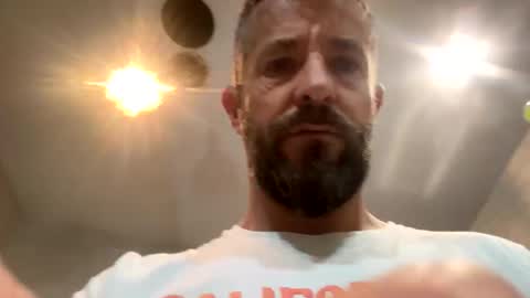 jesaj online show from 11/23/25, 06:57