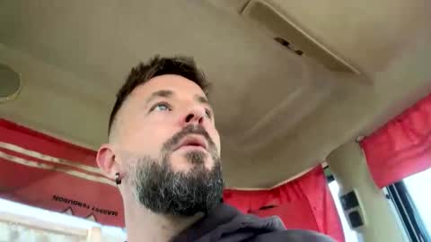 Snapshot of jesaj chatting on 01/17/26, 10:31 jesaj online show from 01/17/26, 10:31
